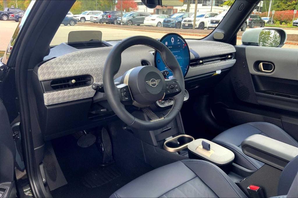 used 2025 MINI Hardtop car, priced at $30,281