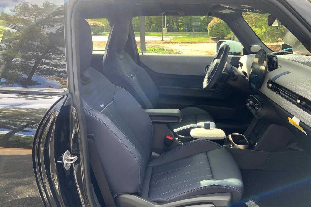 used 2025 MINI Hardtop car, priced at $30,281