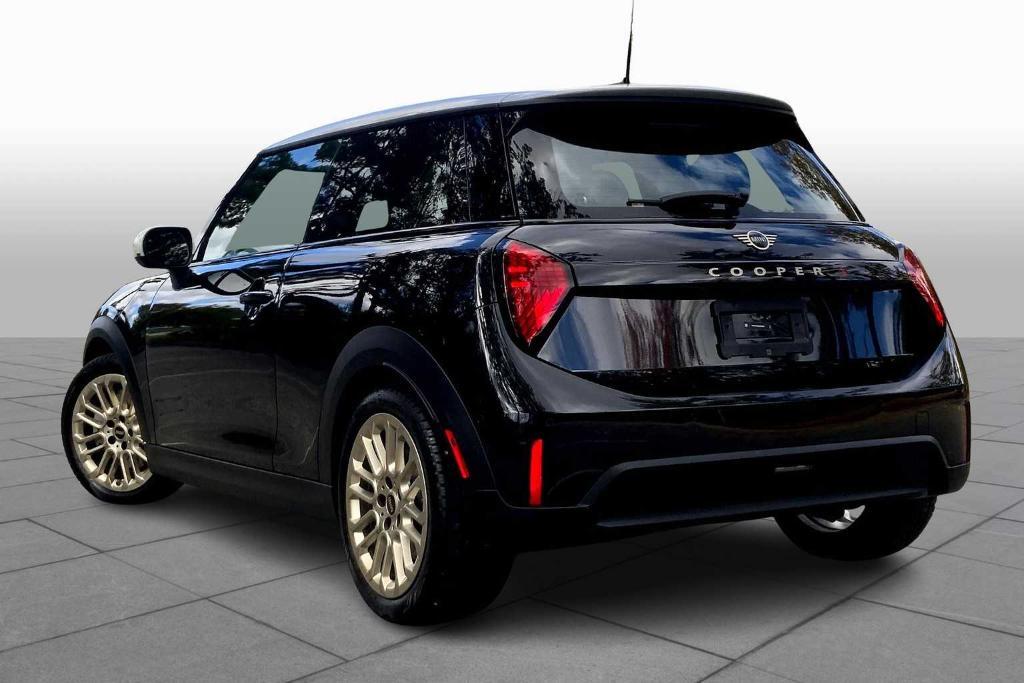 used 2025 MINI Hardtop car, priced at $30,281