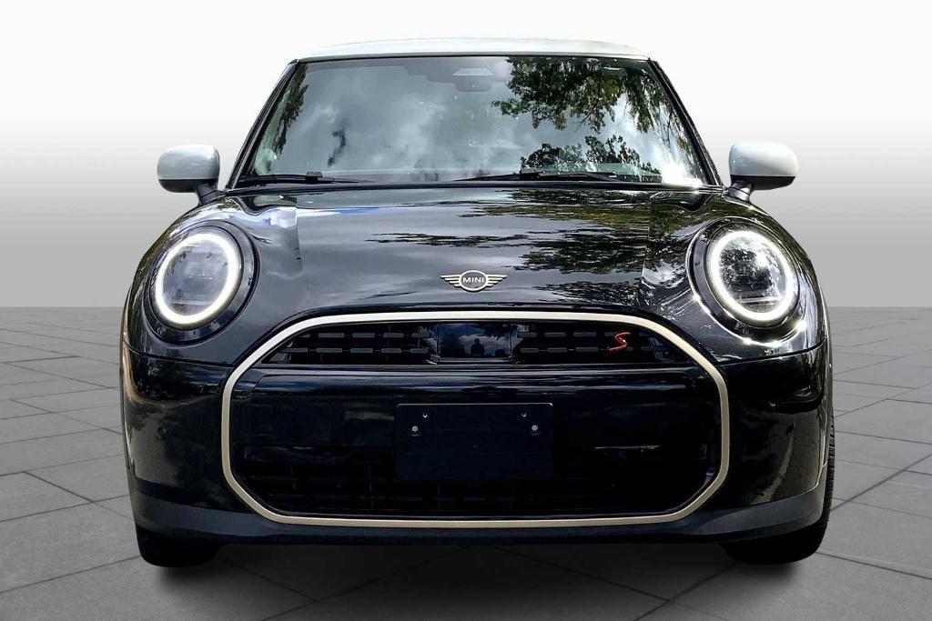 used 2025 MINI Hardtop car, priced at $30,281