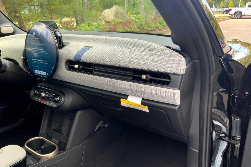 used 2025 MINI Hardtop car, priced at $30,281