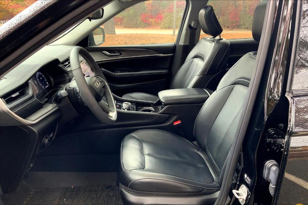 used 2023 Jeep Grand Cherokee car, priced at $27,947