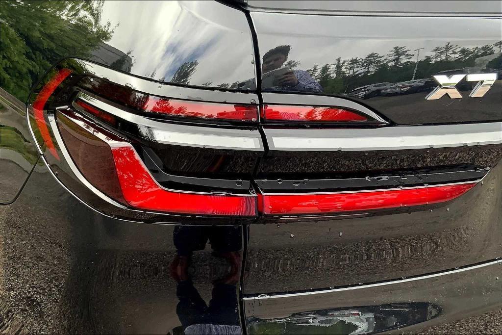 new 2026 BMW X7 car, priced at $119,575