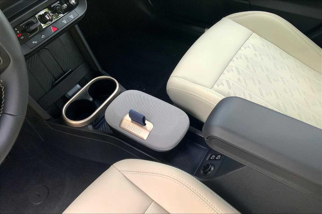 used 2025 MINI Hardtop car, priced at $31,499