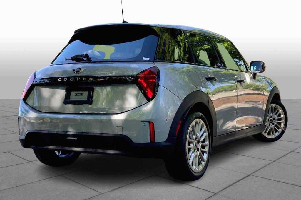 used 2025 MINI Hardtop car, priced at $31,524