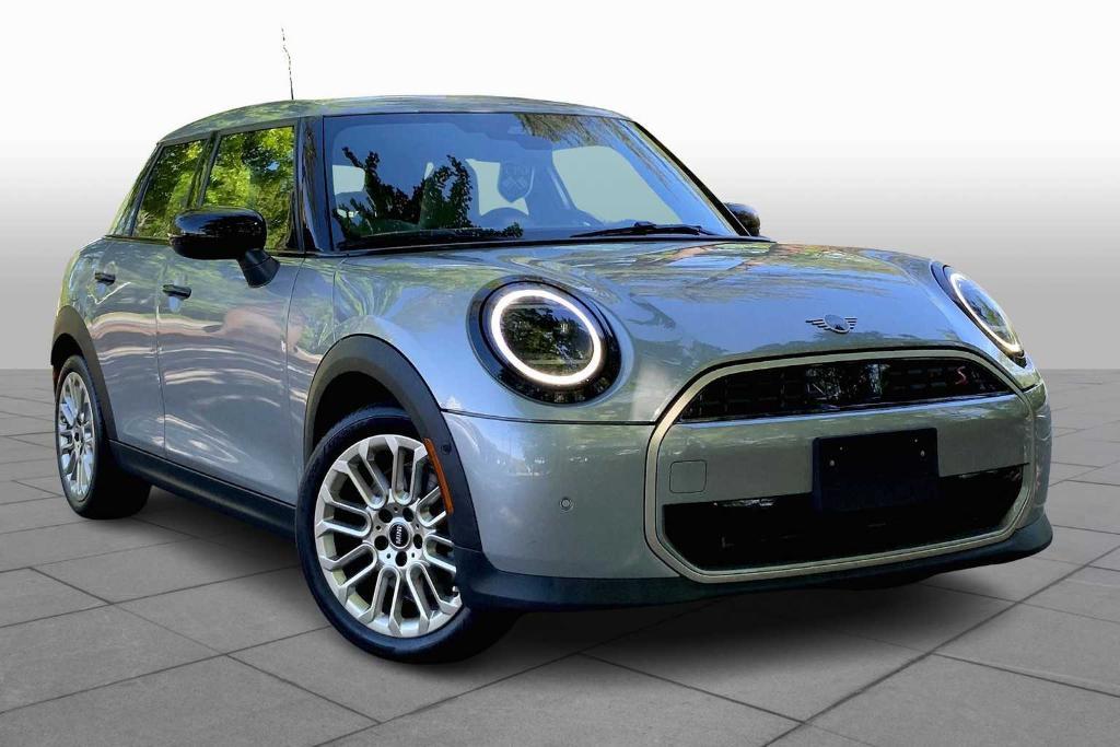 used 2025 MINI Hardtop car, priced at $31,524