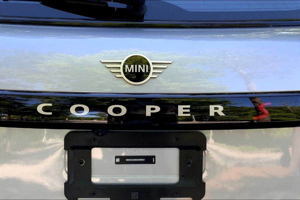 used 2025 MINI Hardtop car, priced at $31,524
