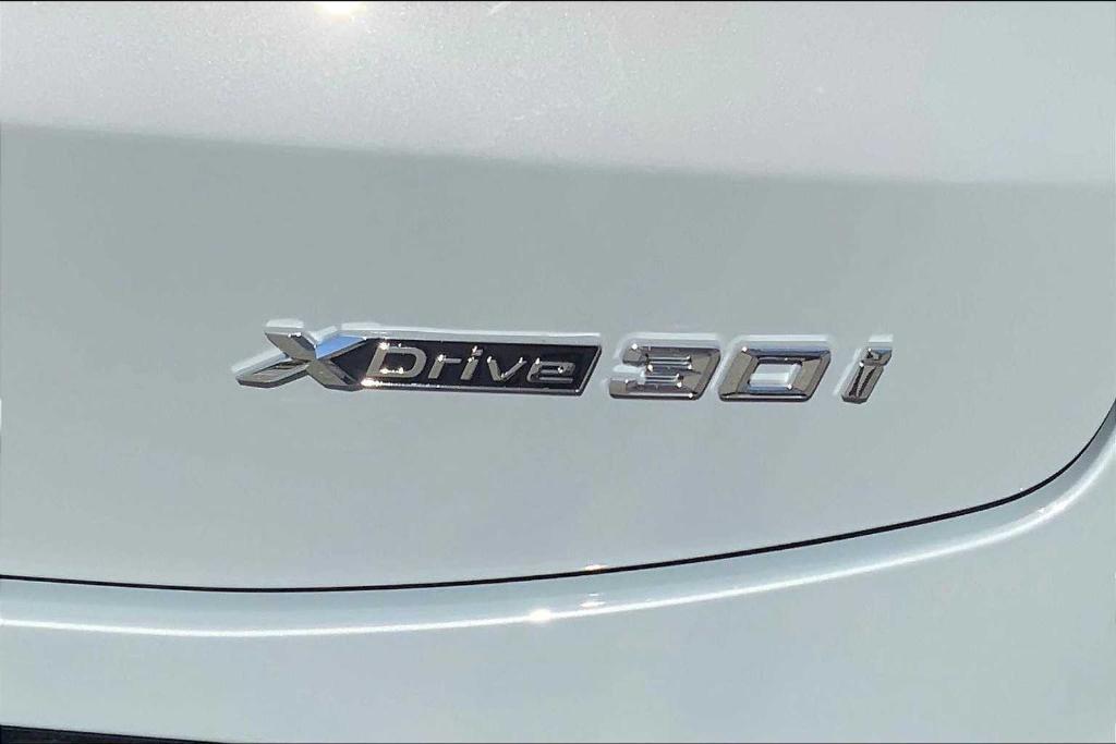 new 2025 BMW X4 car, priced at $63,470