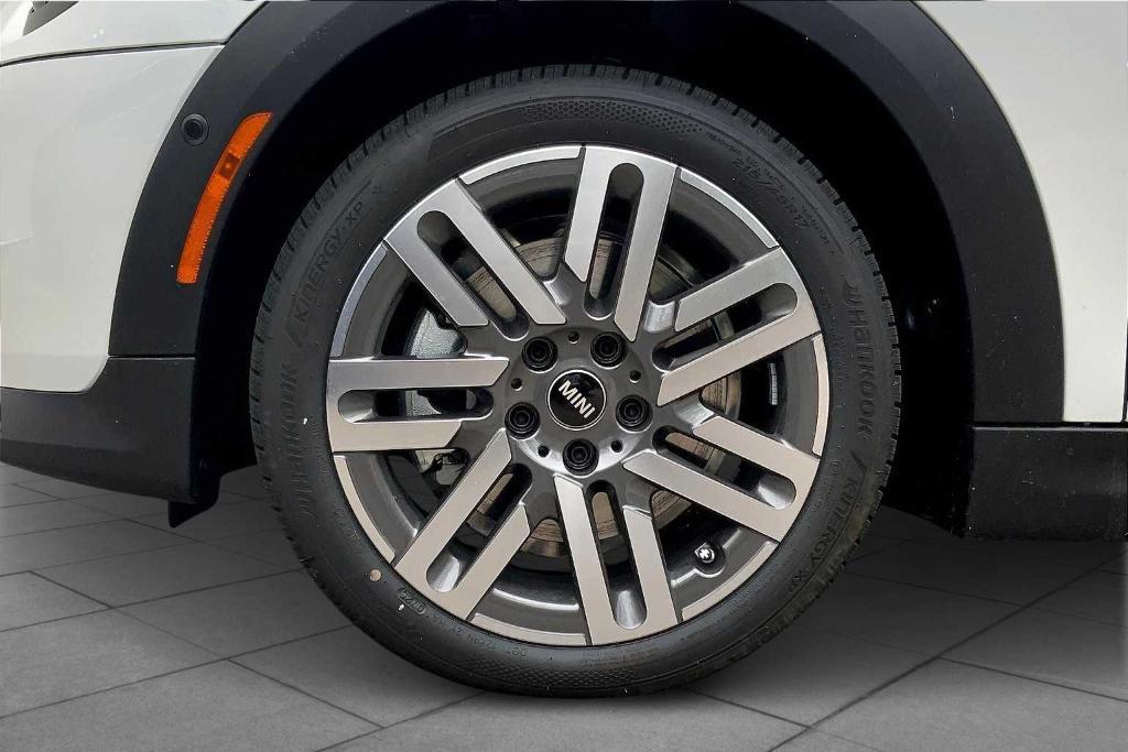 new 2025 MINI Hardtop car, priced at $26,790