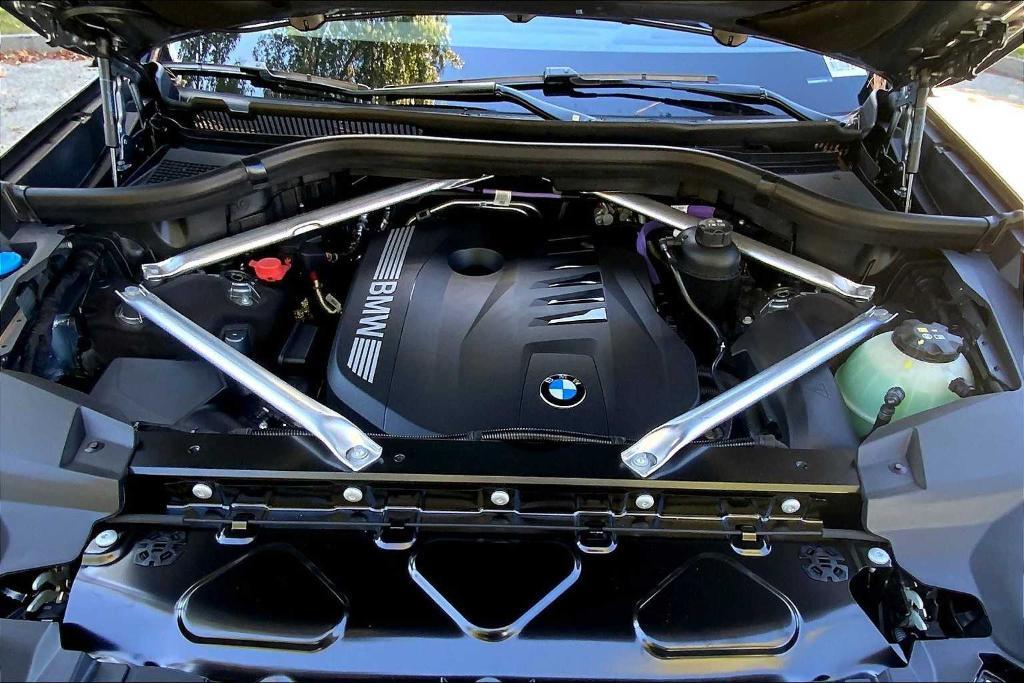 new 2026 BMW X7 car, priced at $92,555