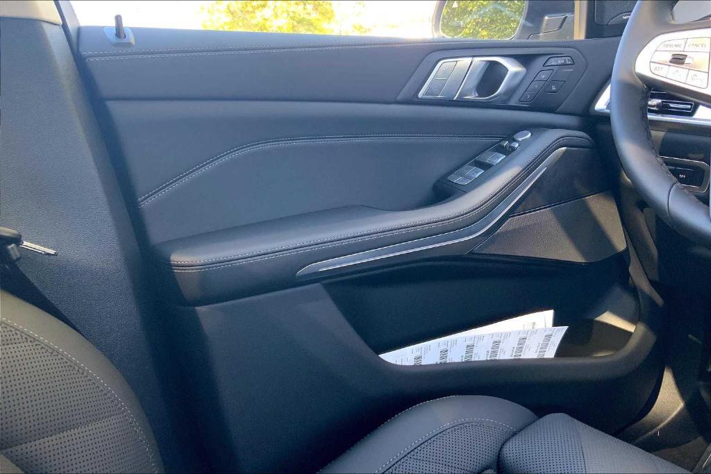 new 2026 BMW X7 car, priced at $92,555