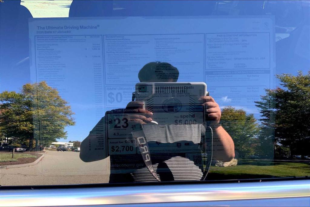 new 2026 BMW X7 car, priced at $92,555