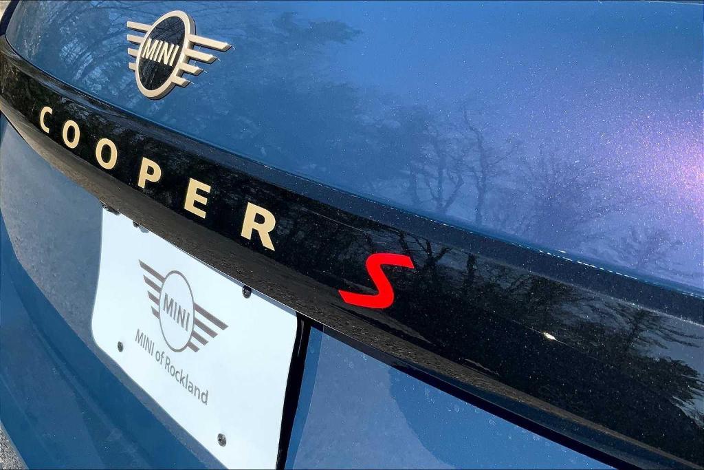 new 2025 MINI Hardtop car, priced at $38,810