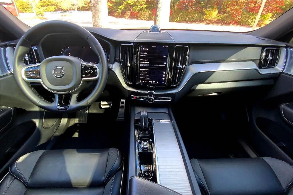 used 2022 Volvo XC60 car, priced at $32,869