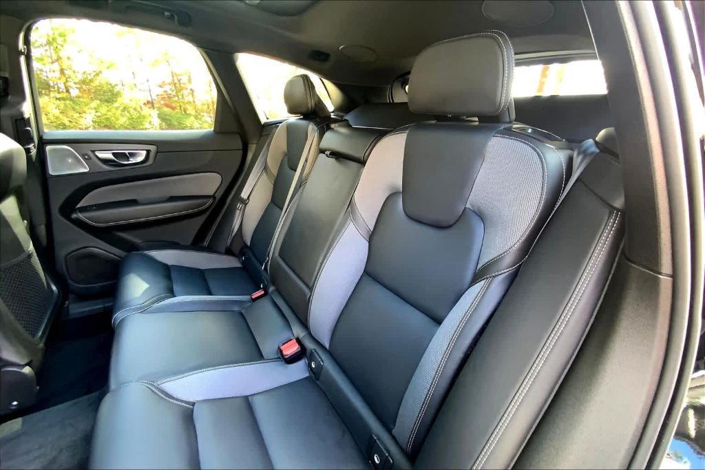 used 2022 Volvo XC60 car, priced at $32,869
