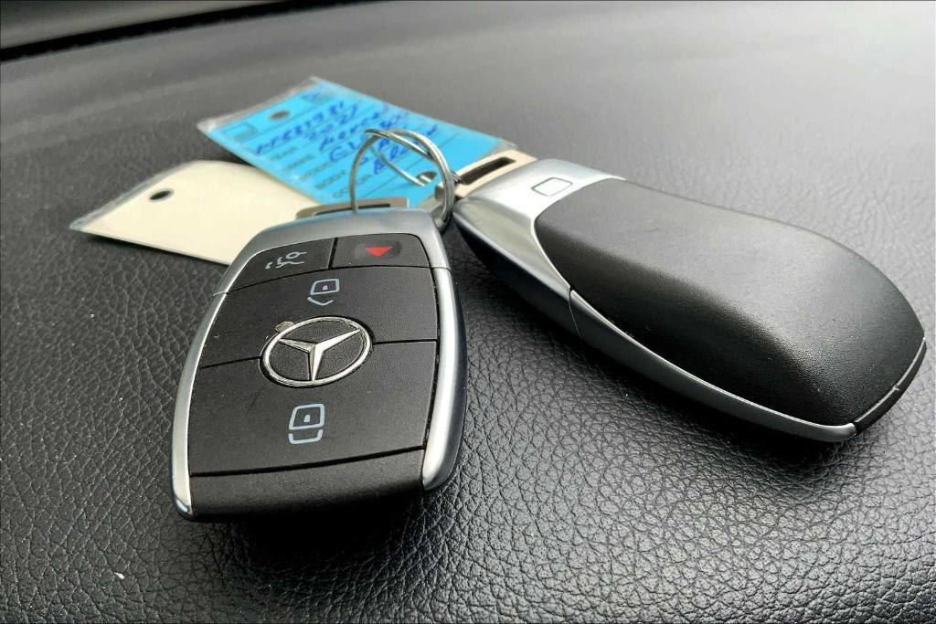 used 2021 Mercedes-Benz GLC 300 car, priced at $35,995