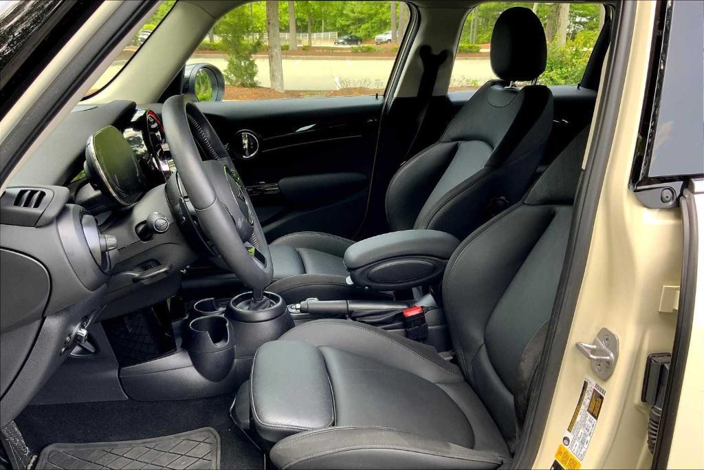 used 2023 MINI Hardtop car, priced at $27,441
