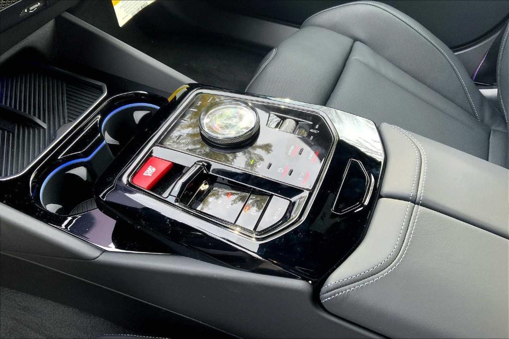 new 2025 BMW M5 car, priced at $127,125