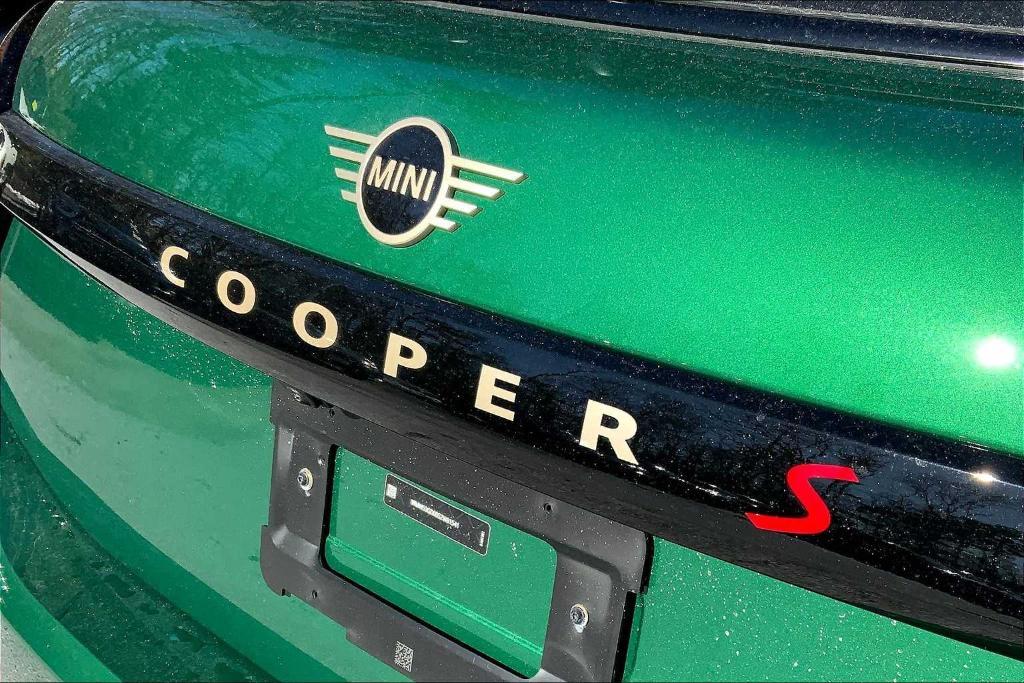 new 2025 MINI Hardtop car, priced at $38,600