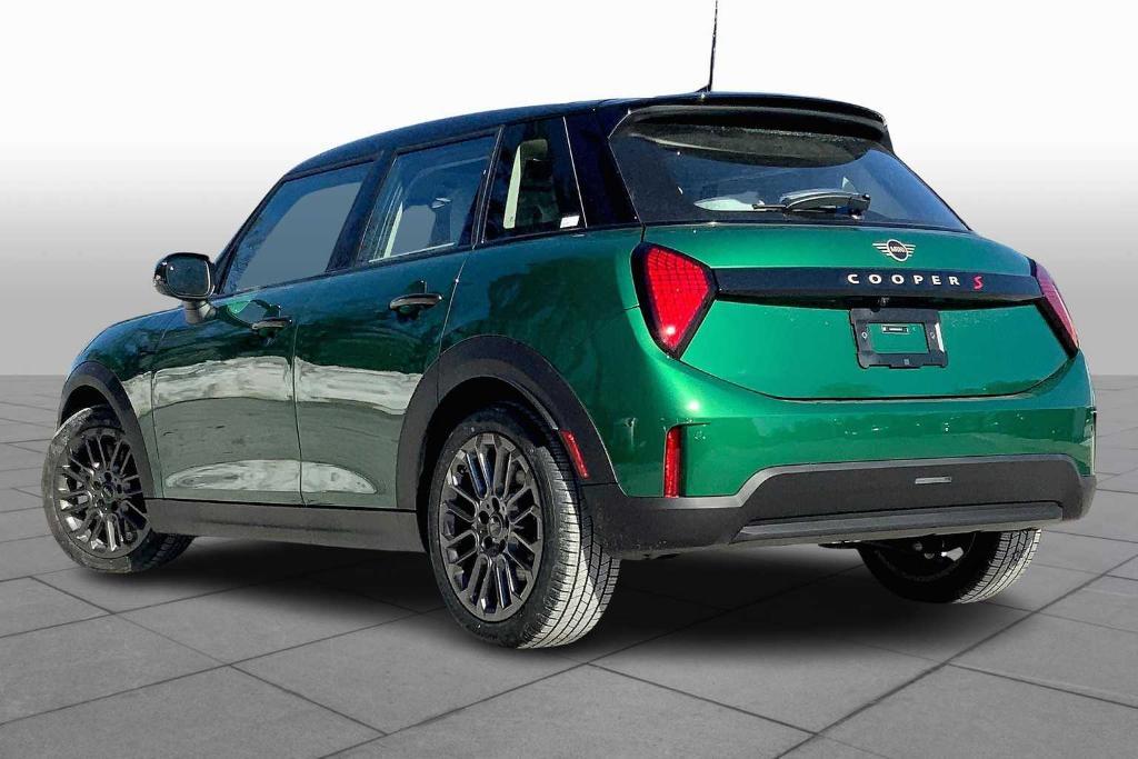 new 2025 MINI Hardtop car, priced at $38,600
