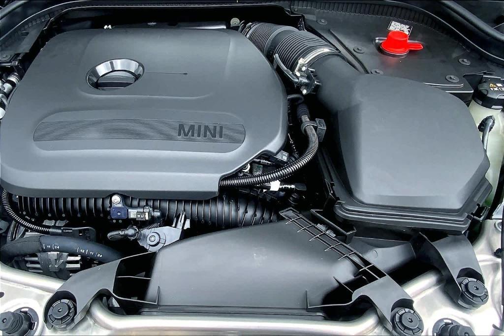 new 2025 MINI Hardtop car