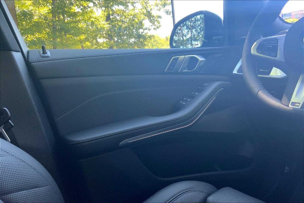 new 2026 BMW X7 car, priced at $99,305