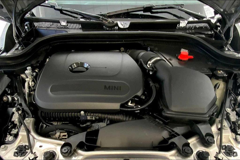 new 2025 MINI Hardtop car, priced at $37,110