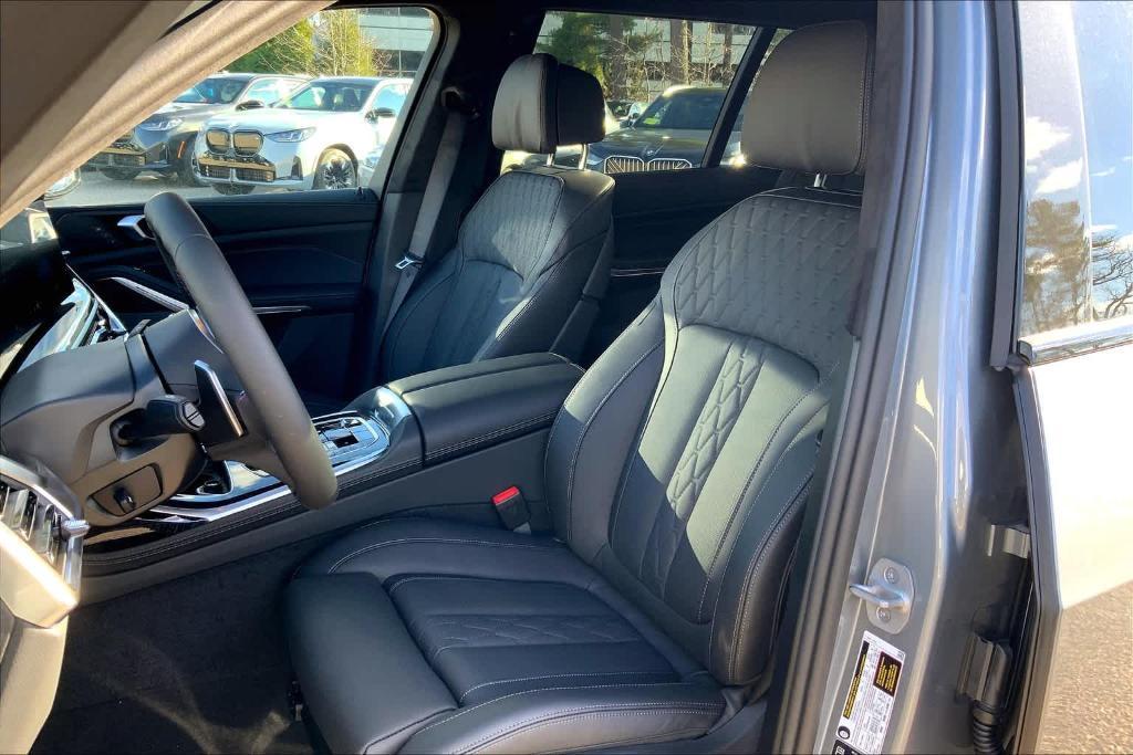new 2025 BMW X7 car, priced at $114,235