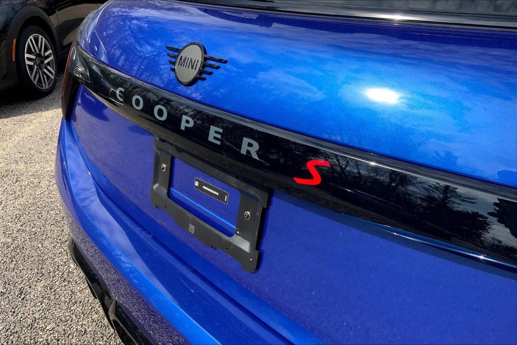 new 2025 MINI Hardtop car, priced at $42,330