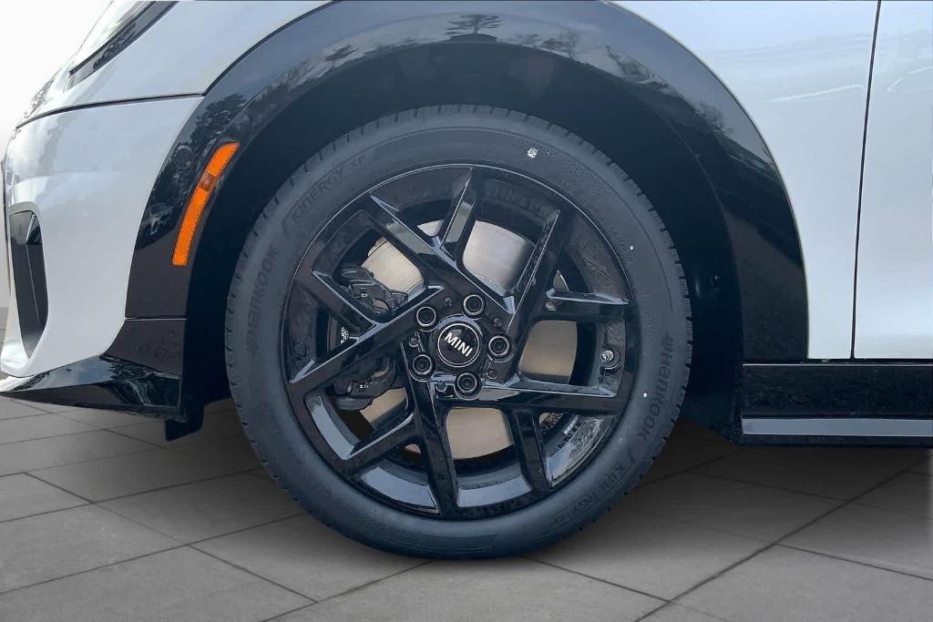 new 2025 MINI Hardtop car, priced at $41,260