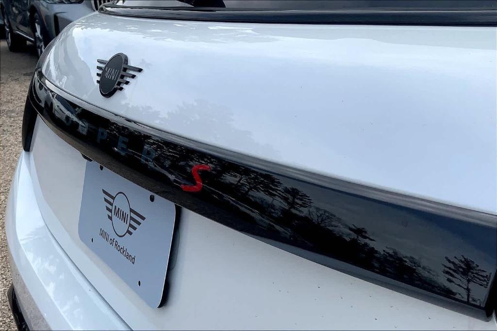 new 2025 MINI Hardtop car, priced at $41,260