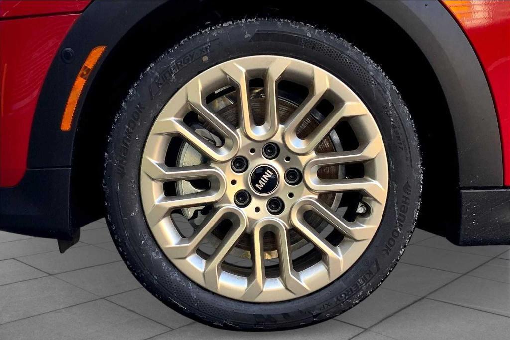 new 2025 MINI Hardtop car, priced at $37,605