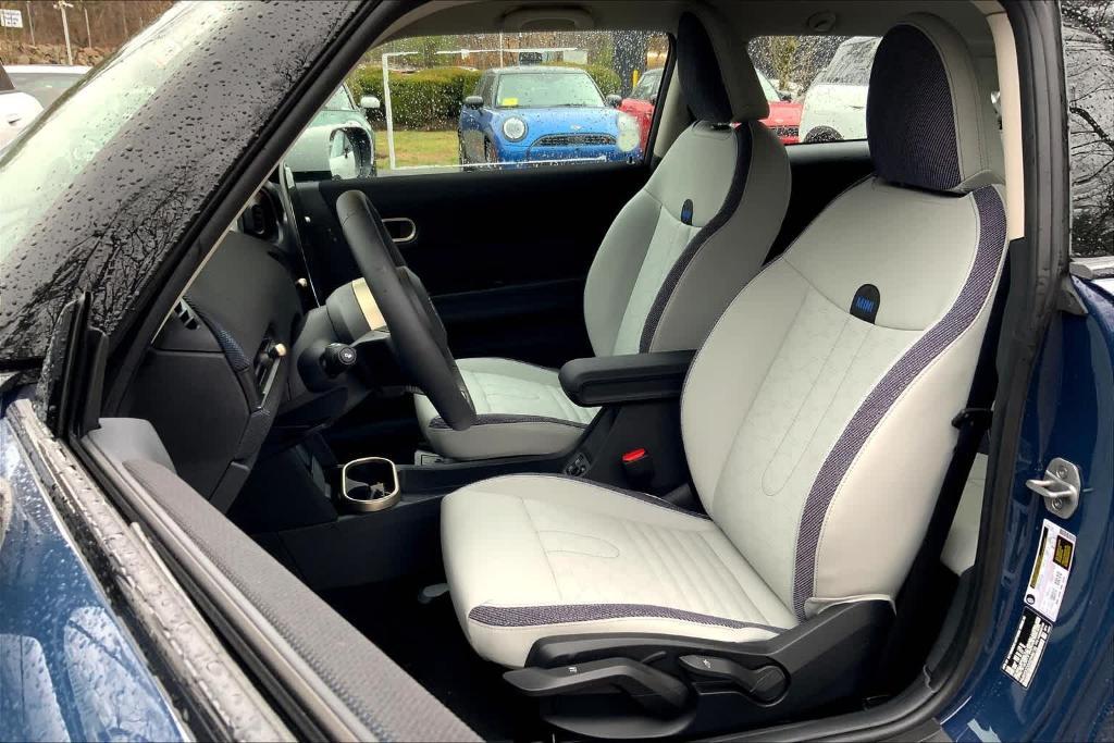 new 2025 MINI Hardtop car, priced at $37,775