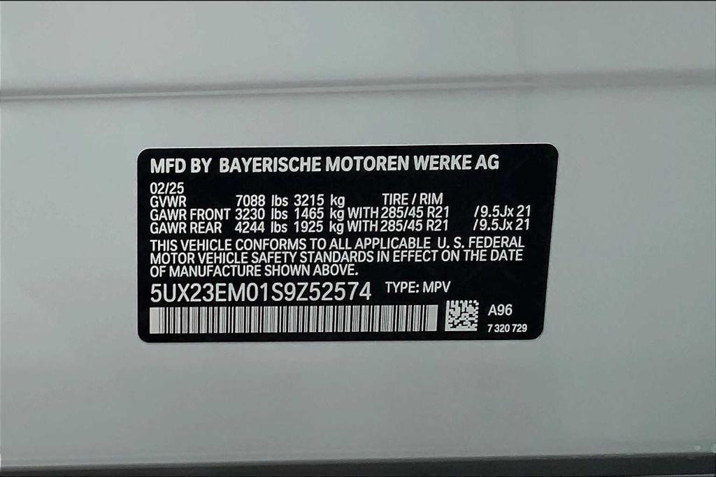 new 2025 BMW X7 car, priced at $92,885