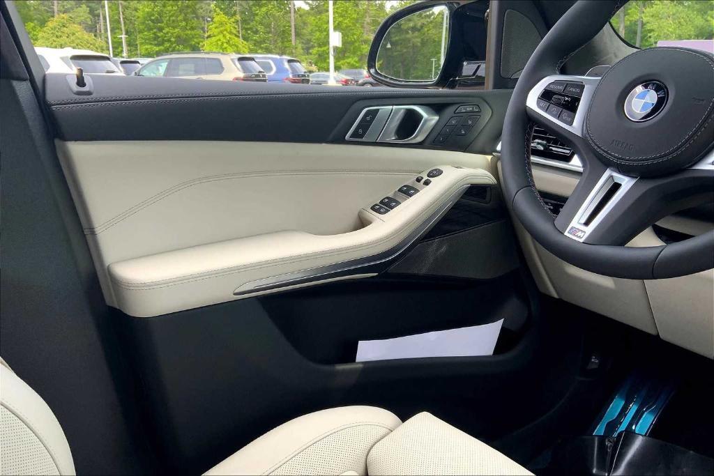 new 2026 BMW X7 car, priced at $122,105