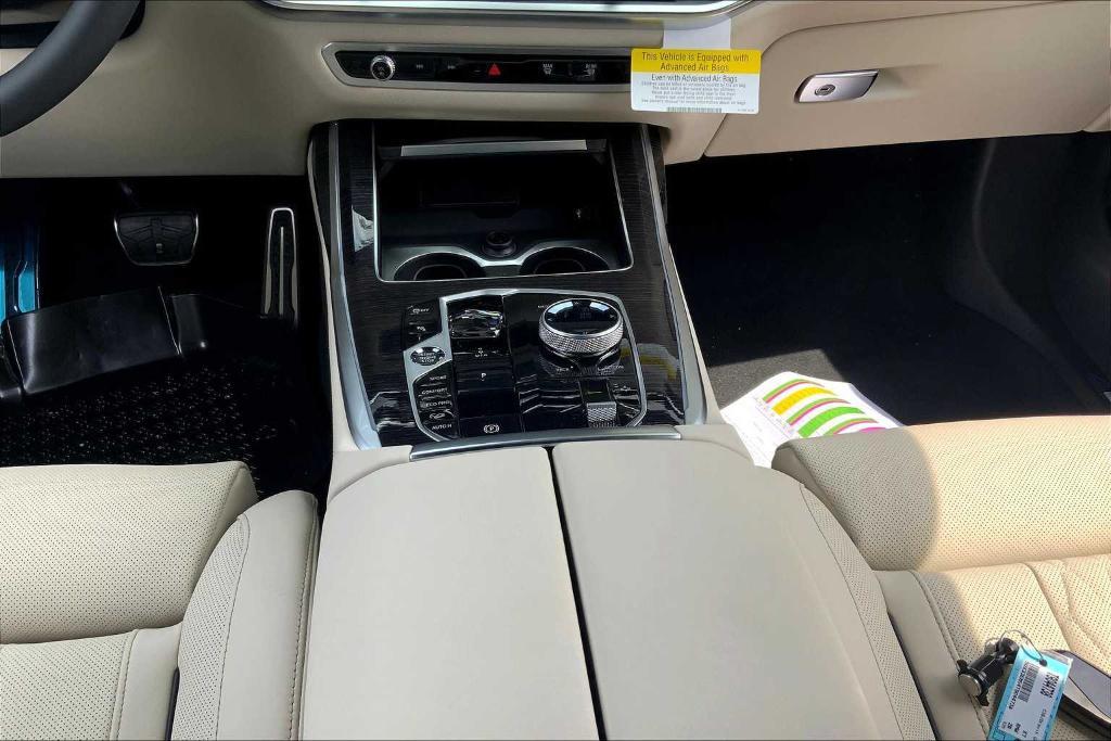 new 2026 BMW X7 car, priced at $122,105