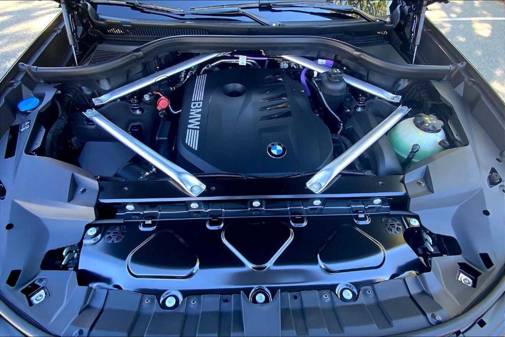 new 2026 BMW X7 car, priced at $99,255