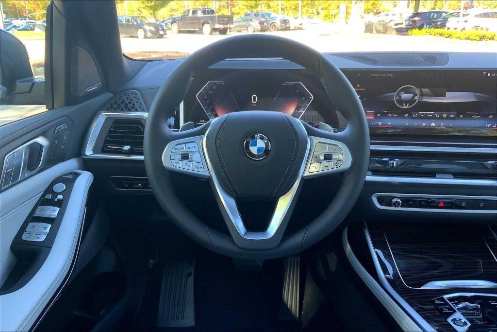 new 2026 BMW X7 car, priced at $99,255