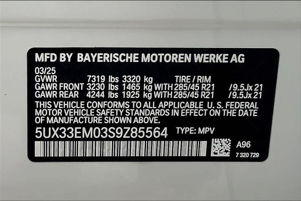 new 2025 BMW X7 car, priced at $115,535
