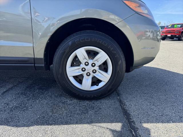 used 2009 Hyundai Santa Fe car, priced at $7,995