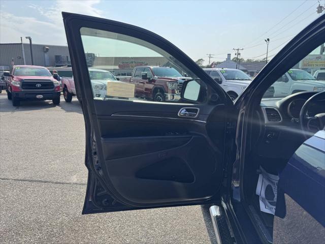 used 2017 Jeep Grand Cherokee car, priced at $17,995