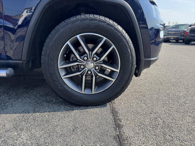 used 2017 Jeep Grand Cherokee car, priced at $17,995