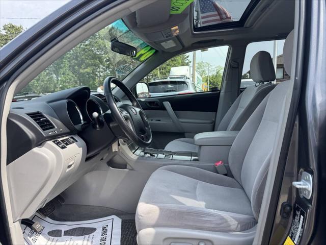 used 2009 Toyota Highlander car, priced at $8,995