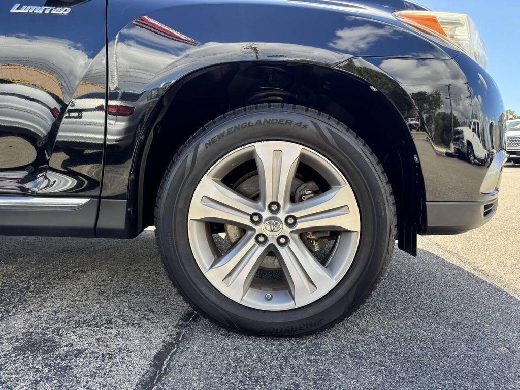 used 2013 Toyota Highlander car, priced at $11,995