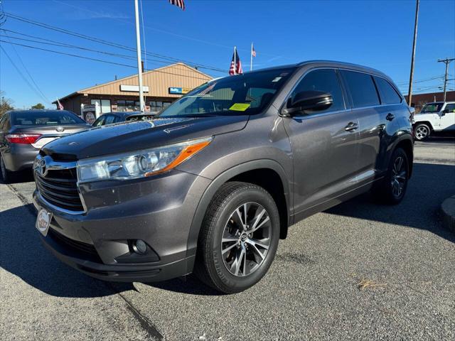 used 2016 Toyota Highlander car, priced at $17,995