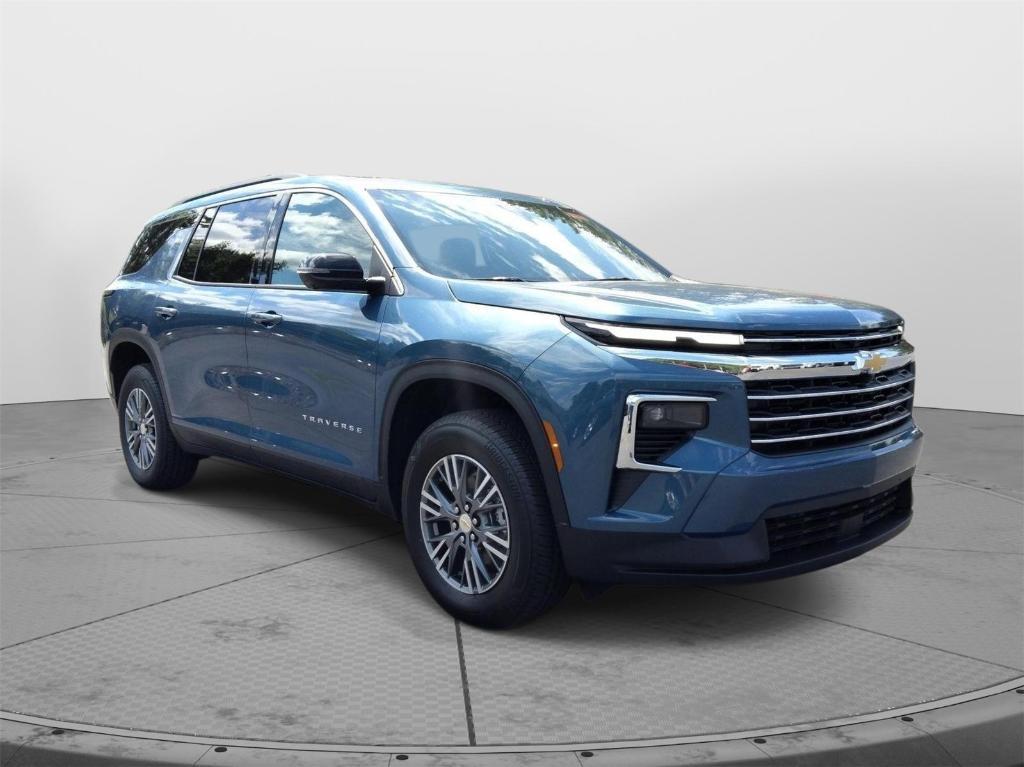 new 2025 Chevrolet Traverse car, priced at $45,060