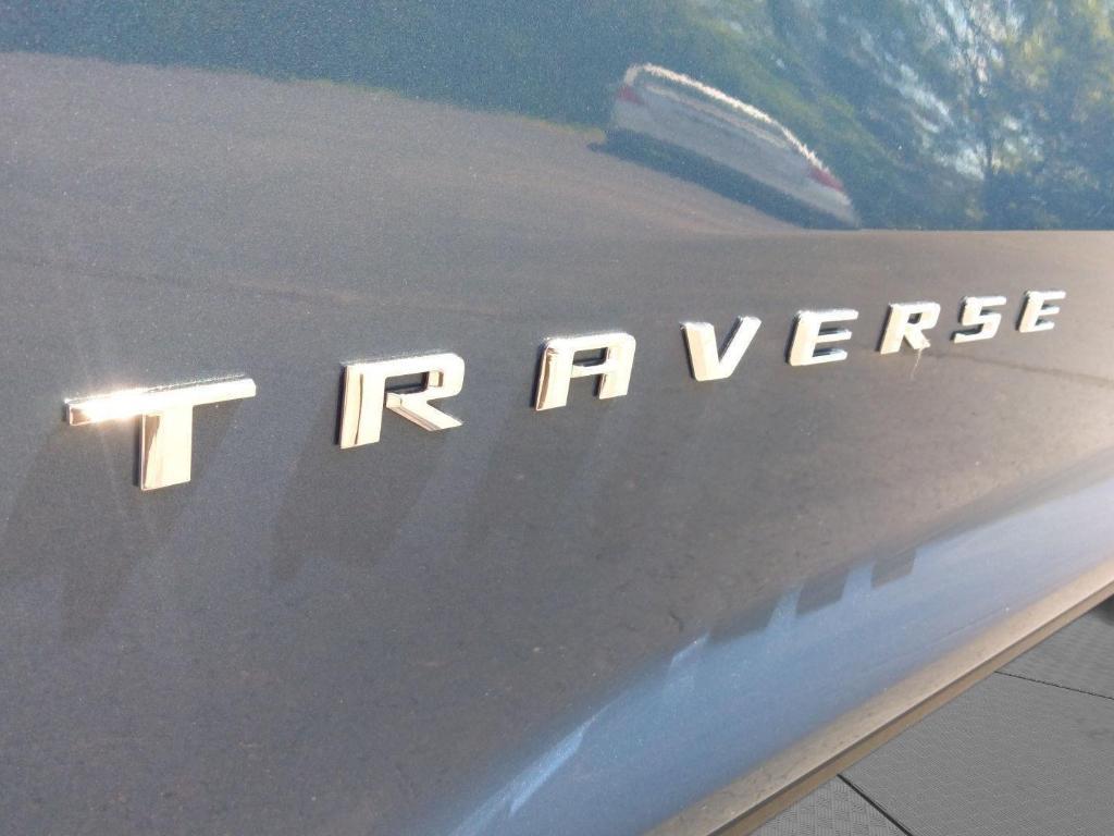 new 2025 Chevrolet Traverse car, priced at $45,060