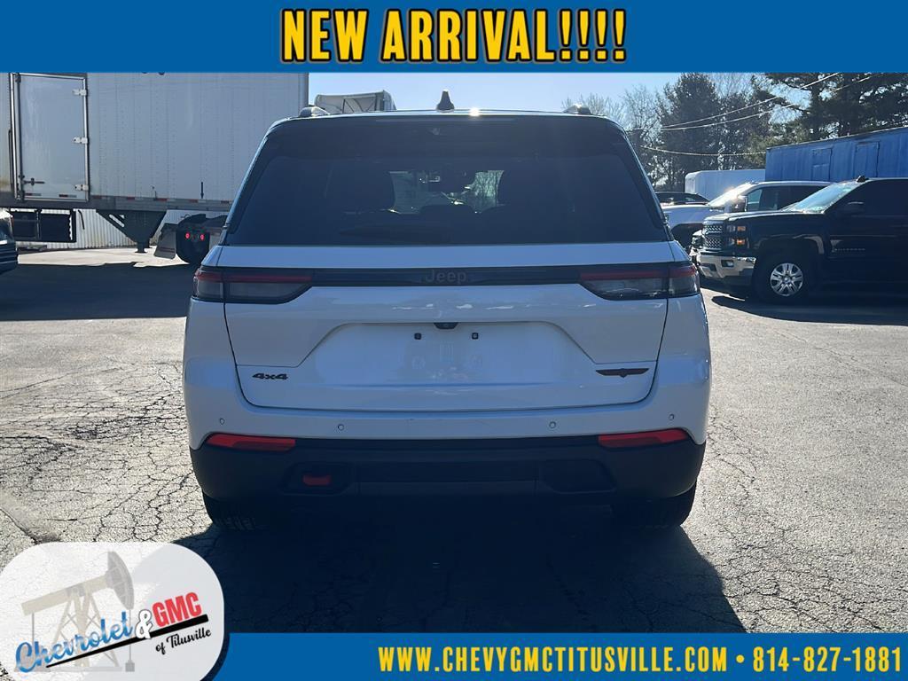 used 2022 Jeep Grand Cherokee car, priced at $36,595