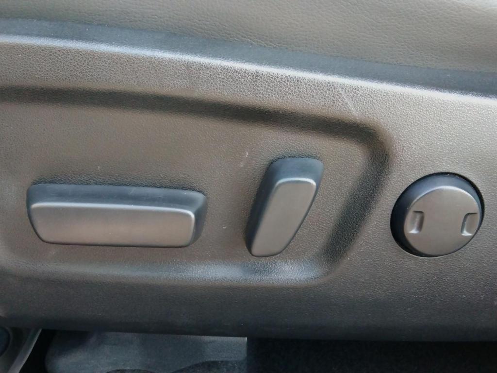 used 2019 Toyota Highlander car, priced at $24,150