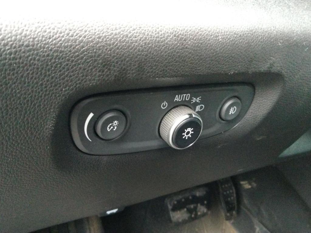 used 2020 Chevrolet Traverse car, priced at $23,500